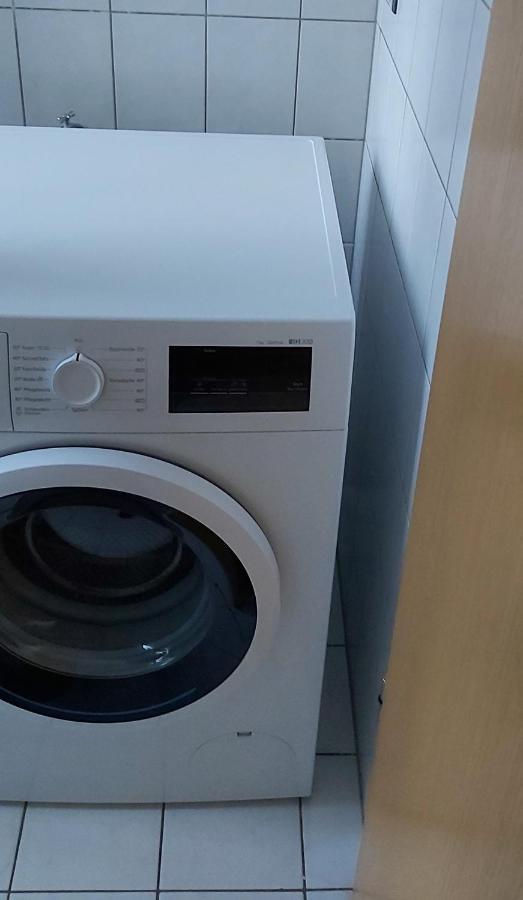 Ferienwohnung Mit 2 Schlafzimmern Und Parkplatz Erfurt Exterior foto