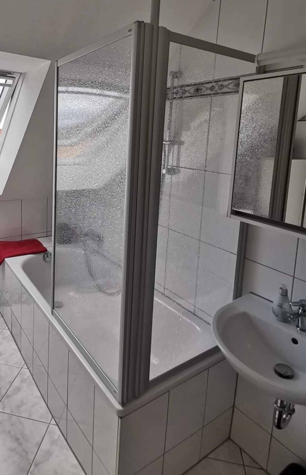 Ferienwohnung Mit 2 Schlafzimmern Und Parkplatz Erfurt Exterior foto