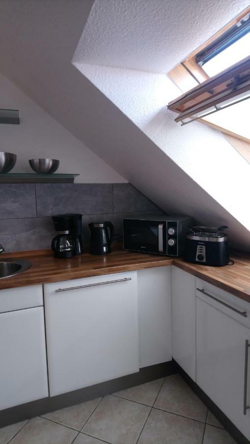 Ferienwohnung Mit 2 Schlafzimmern Und Parkplatz Erfurt Exterior foto